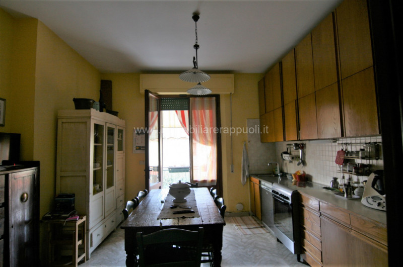 Immagine 2 di Appartamento in vendita  a Sinalunga