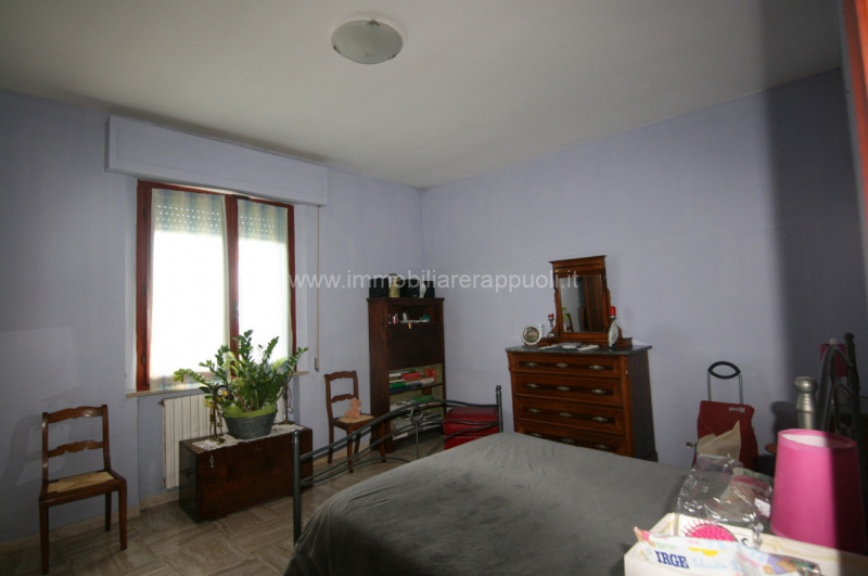 Immagine 8 di Appartamento in vendita  a Sinalunga