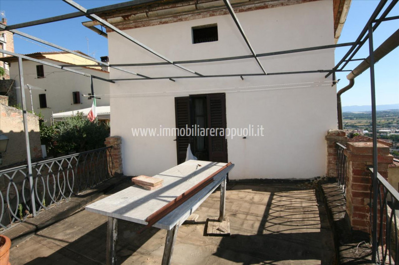 Immagine 7 di Casa indipendente in vendita  a Sinalunga