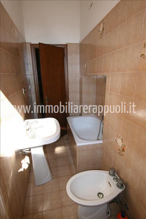 Immagine 16 di Casa indipendente in vendita  a Sinalunga