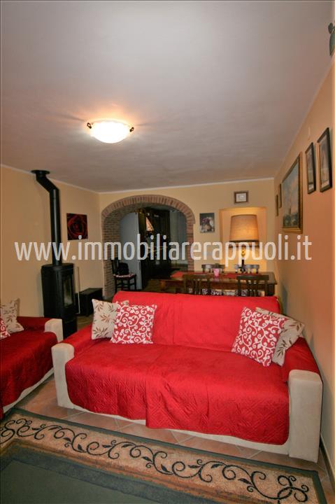 Immagine 3 di Casa indipendente in vendita  a Trequanda