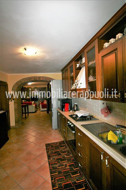 Immagine 5 di Casa indipendente in vendita  a Trequanda