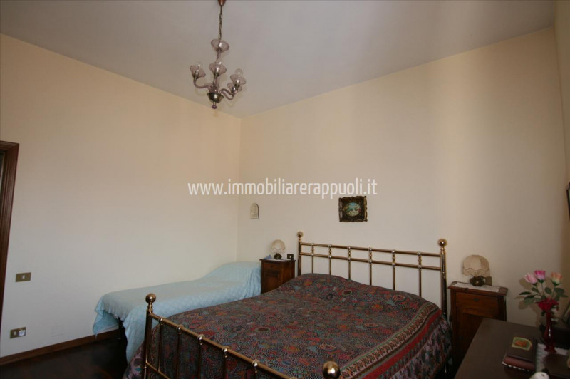 Immagine 11 di Appartamento in vendita  a Torrita Di Siena