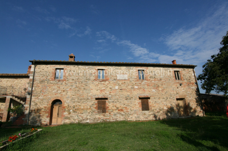 Immagine 20 di Rustico / casale in vendita  a Asciano