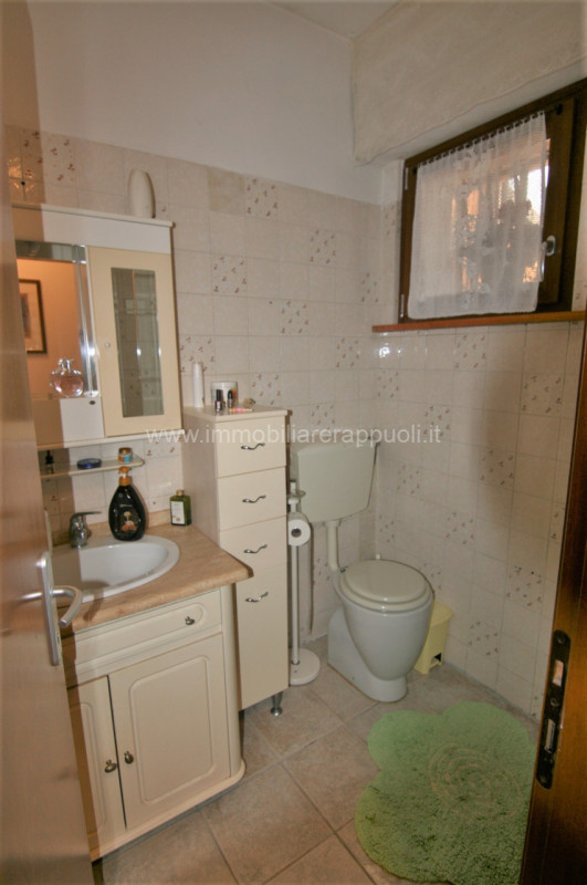 Immagine 8 di Appartamento in vendita  a Sinalunga