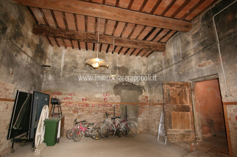 Immagine 5 di Rustico / casale in vendita  a Montepulciano