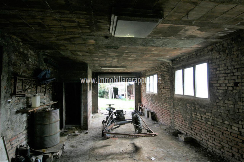 Immagine 10 di Casa indipendente in vendita  a Lucignano