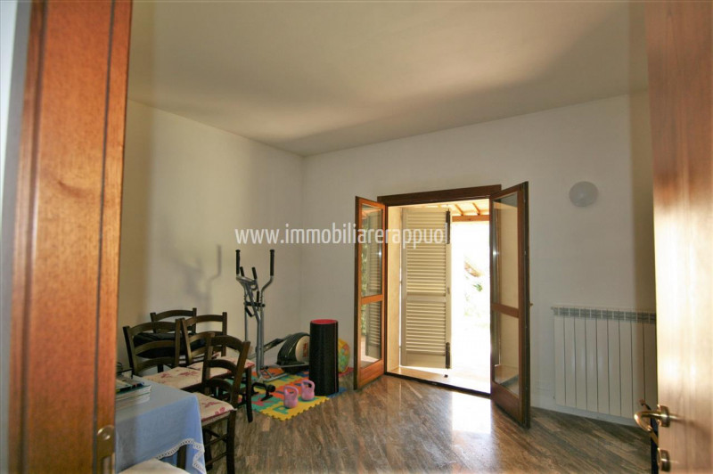 Immagine 3 di Villetta a schiera in vendita  a Sinalunga