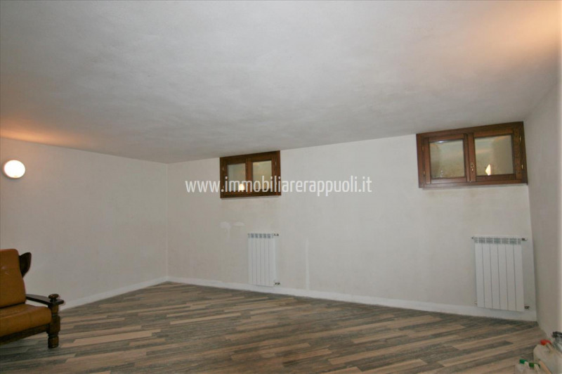 Immagine 9 di Villetta a schiera in vendita  a Sinalunga