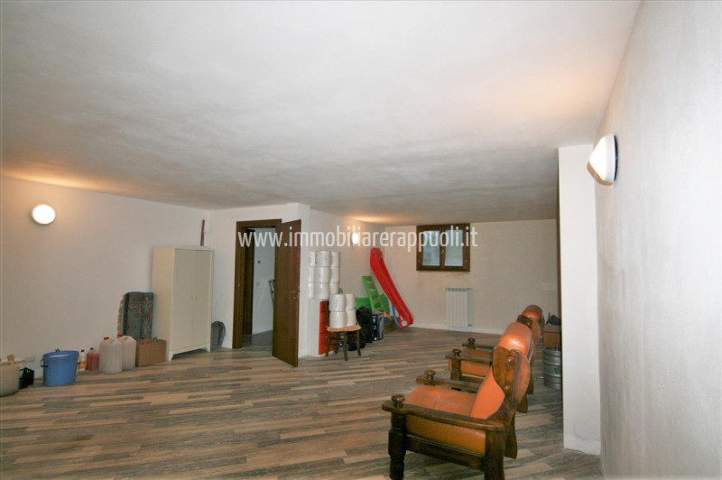 Immagine 10 di Villetta a schiera in vendita  a Sinalunga