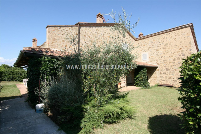 Immagine 12 di Villetta a schiera in vendita  a Sinalunga