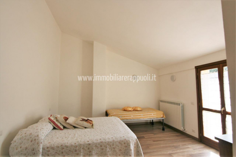 Immagine 14 di Villetta a schiera in vendita  a Sinalunga