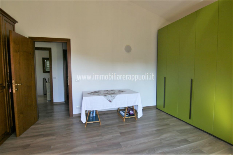 Immagine 21 di Villetta a schiera in vendita  a Sinalunga