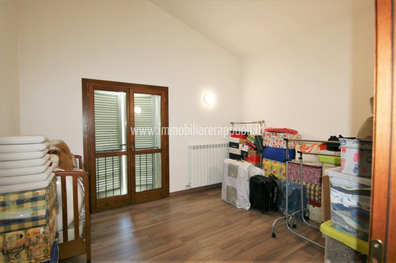 Immagine 22 di Villetta a schiera in vendita  a Sinalunga