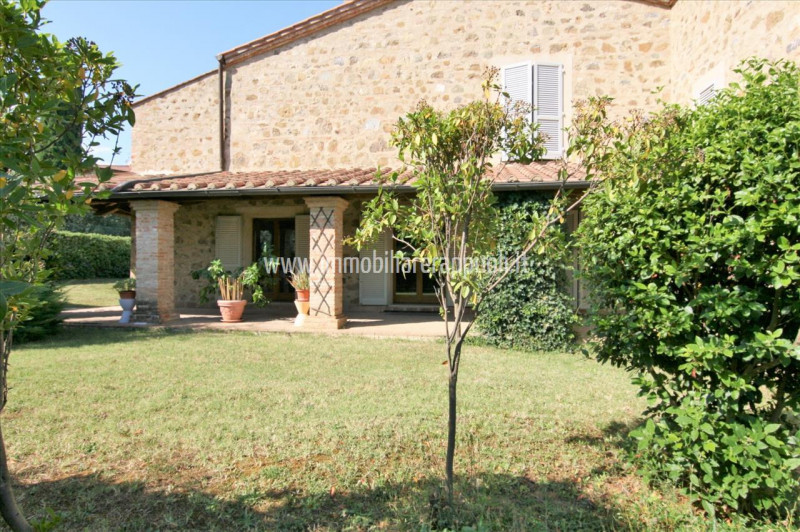 Immagine 30 di Villetta a schiera in vendita  a Sinalunga