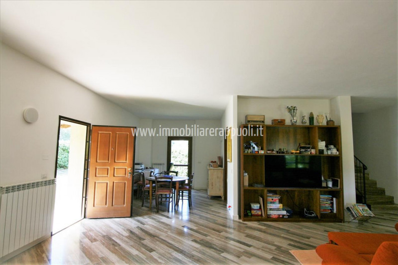 Immagine 32 di Villetta a schiera in vendita  a Sinalunga