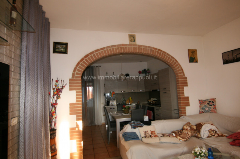 Immagine 1 di Casa indipendente in vendita  a Sinalunga