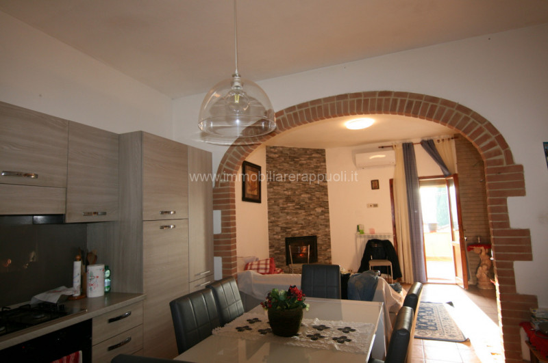 Immagine 2 di Casa indipendente in vendita  a Sinalunga