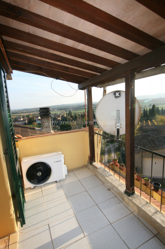 Immagine 10 di Casa indipendente in vendita  a Sinalunga