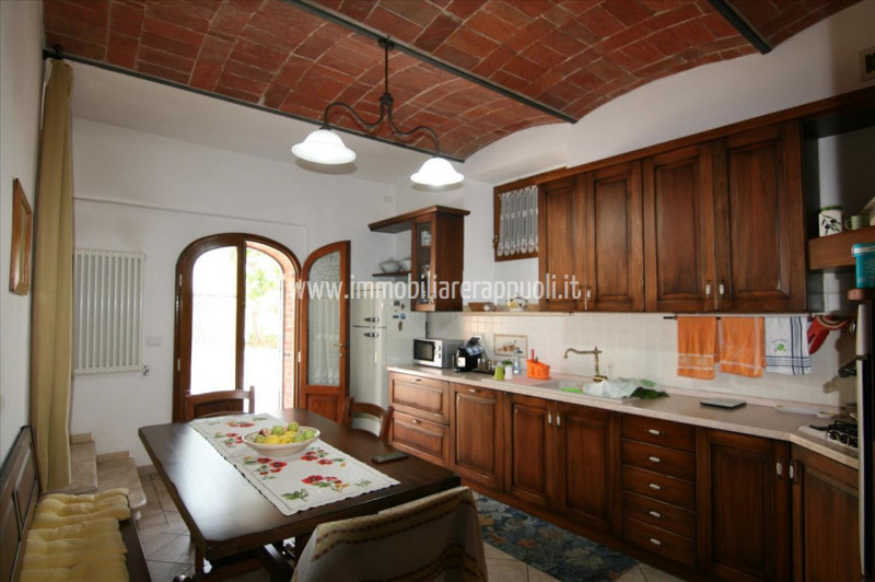 Immagine 28 di Rustico / casale in vendita  a Sinalunga