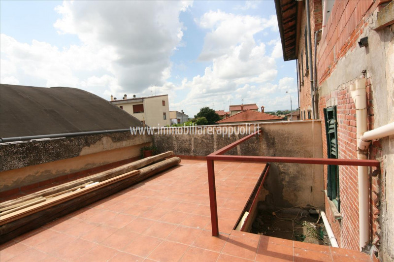 Immagine 9 di Appartamento in vendita  a Foiano Della Chiana