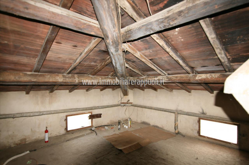 Immagine 11 di Appartamento in vendita  a Foiano Della Chiana