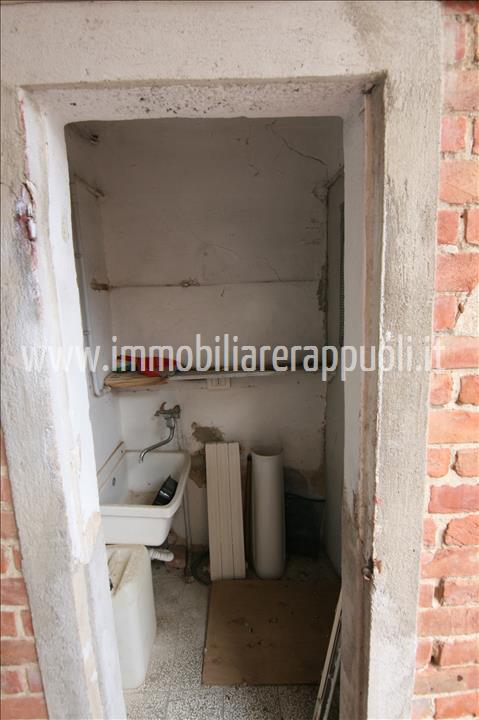 Immagine 14 di Appartamento in vendita  a Foiano Della Chiana