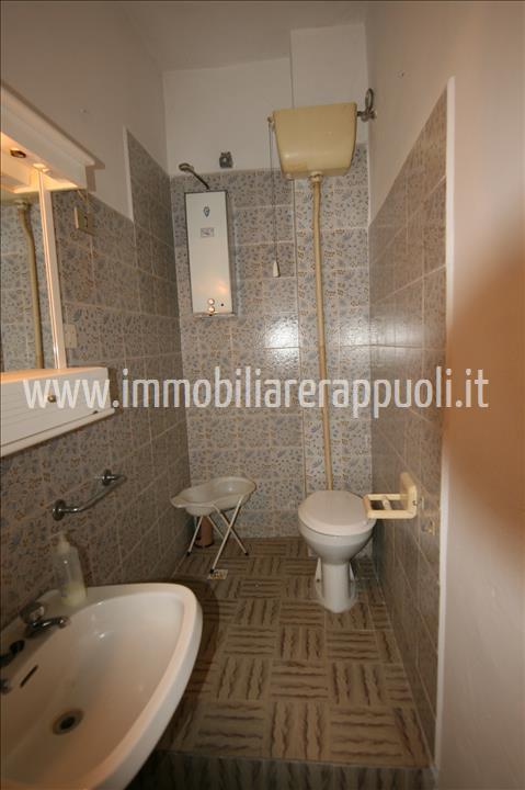 Immagine 10 di Casa indipendente in vendita  a Trequanda