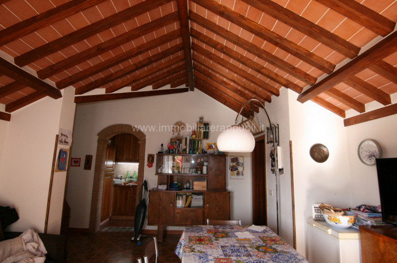 Immagine 3 di Villa in vendita  a Sarteano