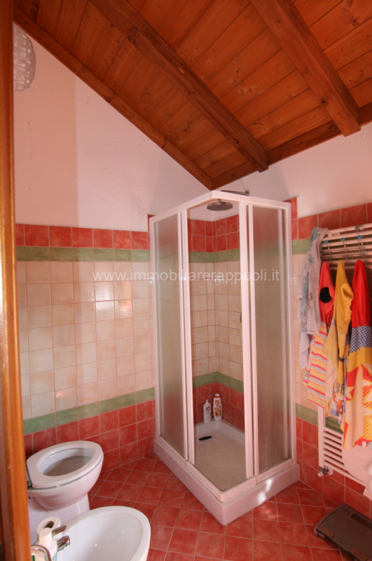 Immagine 4 di Villa in vendita  a Sarteano