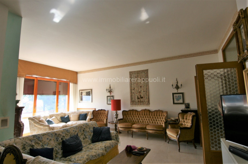 Immagine 10 di Villa in vendita  a Sarteano