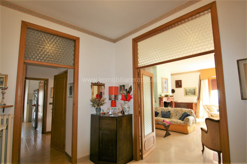 Immagine 14 di Villa in vendita  a Sarteano