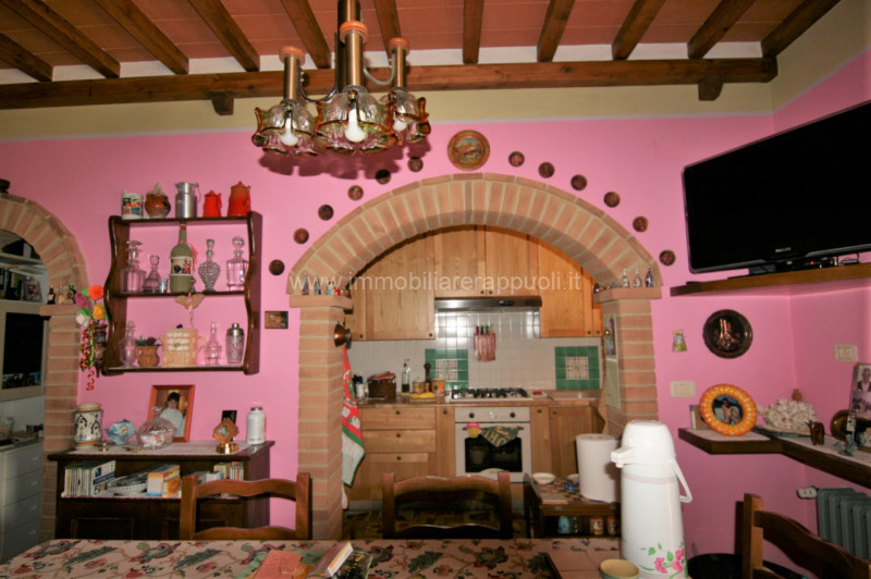 Immagine 21 di Villa in vendita  a Sarteano