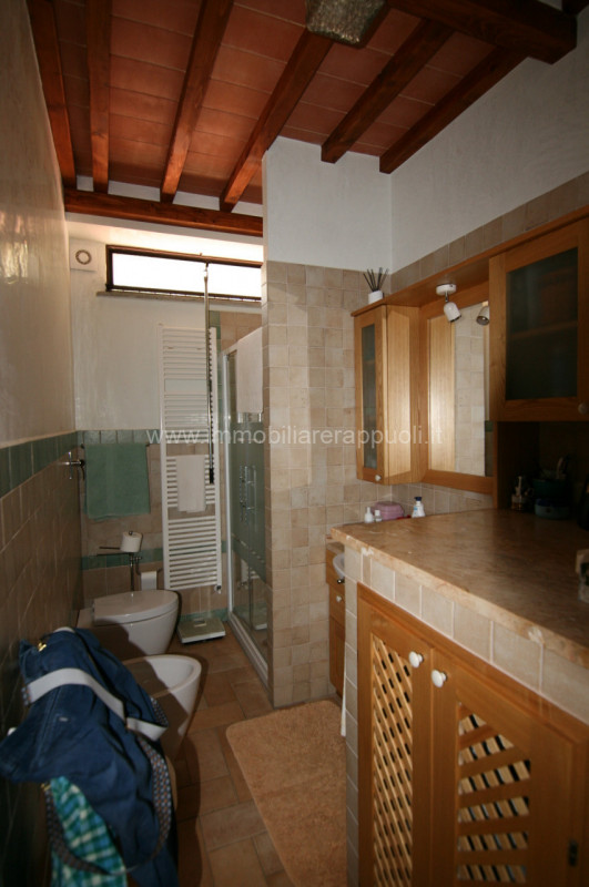 Immagine 26 di Villa in vendita  a Sarteano