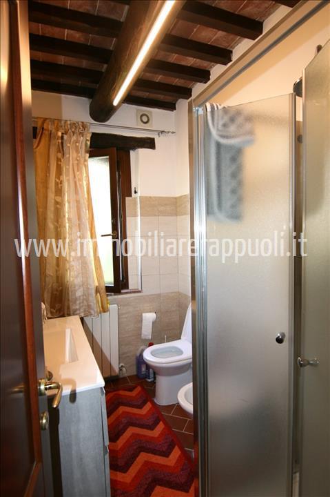 Immagine 9 di Villetta a schiera in vendita  a Sinalunga