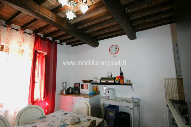 Immagine 10 di Villetta a schiera in vendita  a Sinalunga