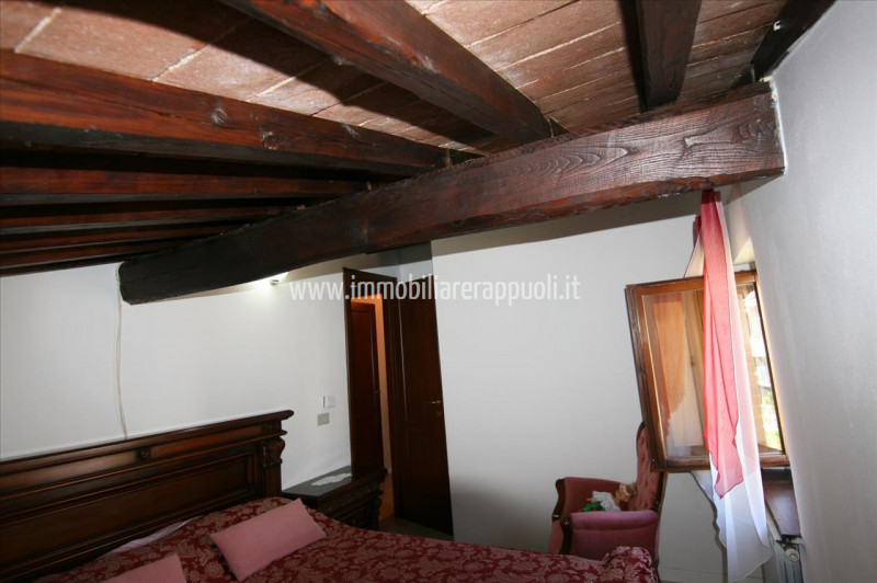 Immagine 14 di Villetta a schiera in vendita  a Sinalunga