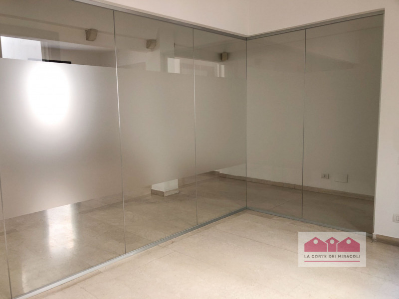 Immagine 10 di Ufficio in affitto  in Contrà frasche del gambero a Vicenza