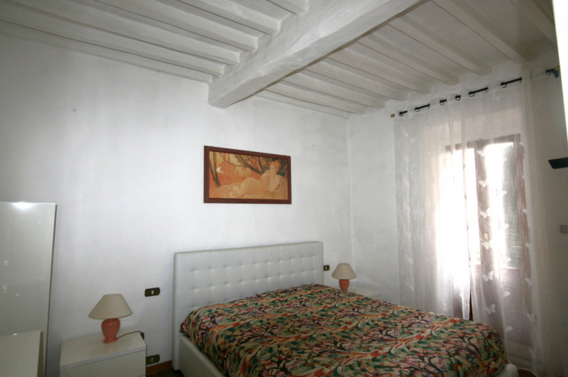 Immagine 17 di Appartamento in vendita  a Sinalunga