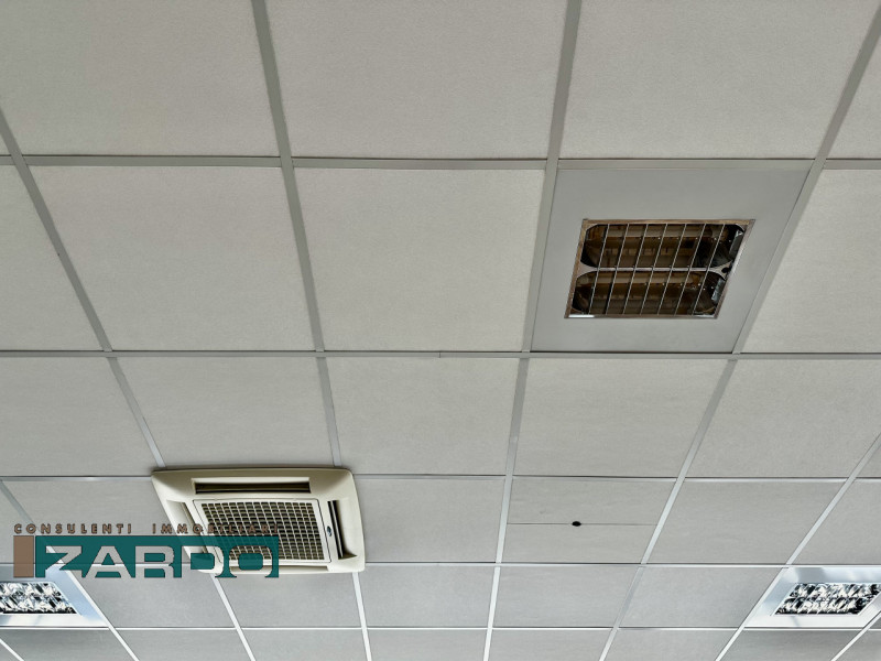 Immagine 5 di Ufficio in affitto  in ss245 a Castello Di Godego