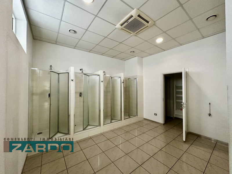 Immagine 8 di Ufficio in affitto  in ss245 a Castello Di Godego