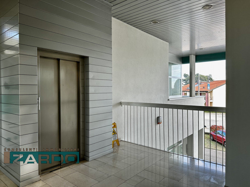 Immagine 14 di Ufficio in affitto  in ss245 a Castello Di Godego