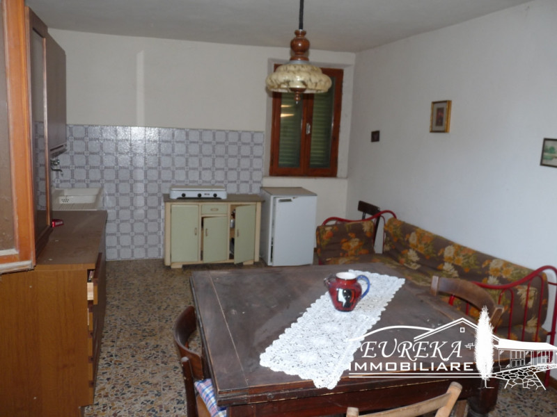 Immagine 4 di Appartamento in vendita  in Casamaggiore a Castiglione Del Lago