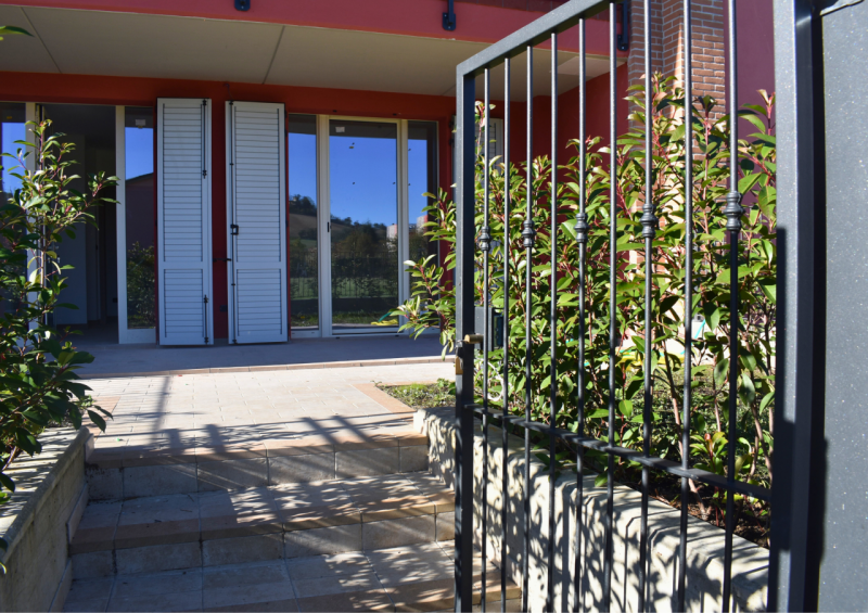 Immagine 5 di Villetta a schiera in vendita  in VIA AZZOLINI a Lesignano De' Bagni