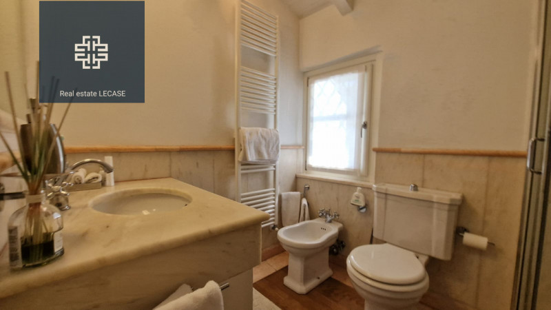 Immagine 11 di Villa in affitto  in via Spinetti a Forte Dei Marmi