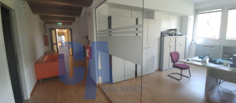 Immagine 16 di Ufficio in affitto  in VIA TONALE a Milano