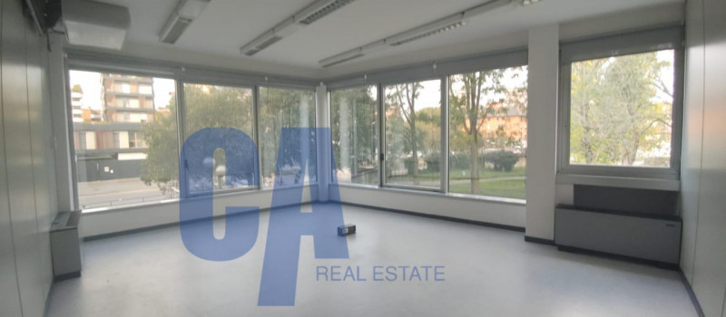 Immagine 10 di Ufficio in affitto  in VIA TONALE a Milano