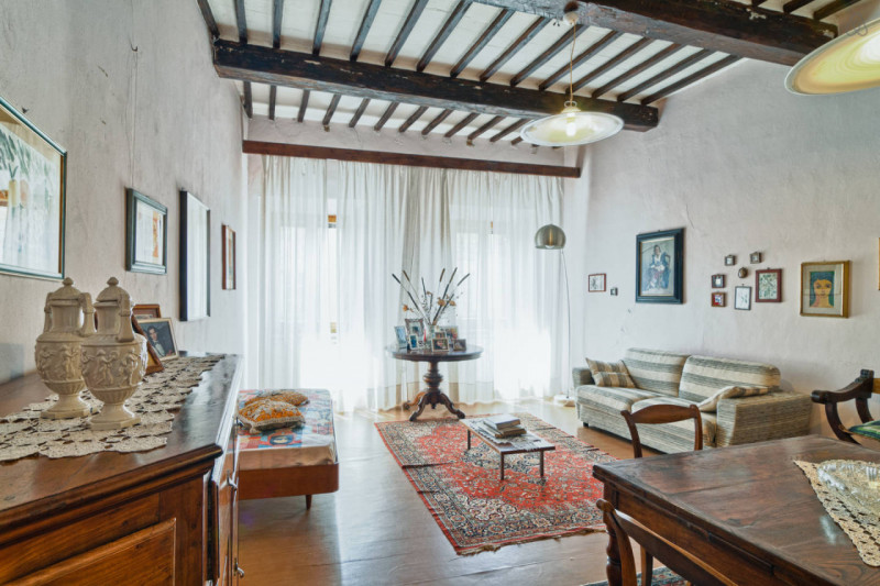 Immagine 1 di Appartamento in vendita  a Castiglione Del Lago