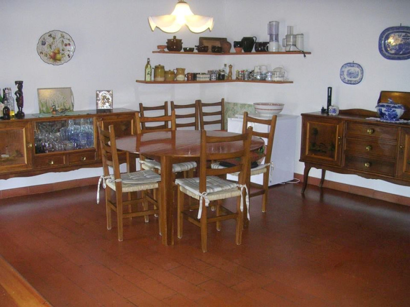 Immagine 3 di Appartamento in vendita  a Castiglione Del Lago