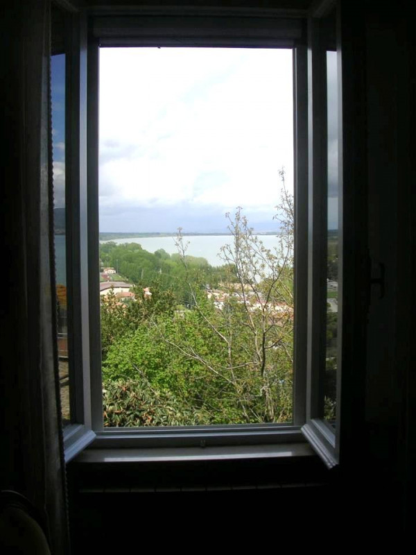 Immagine 10 di Appartamento in vendita  a Castiglione Del Lago